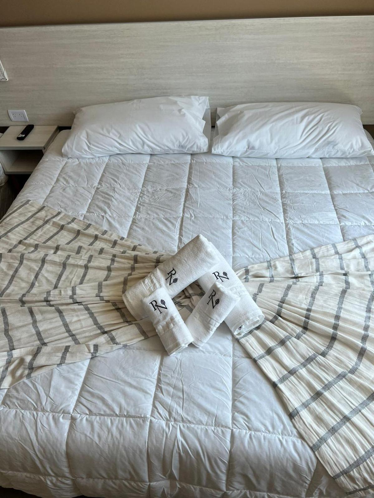 Paraiso Natural Apart & Hotel Iguazu ปูแอร์โตอีกวาซู ภายนอก รูปภาพ